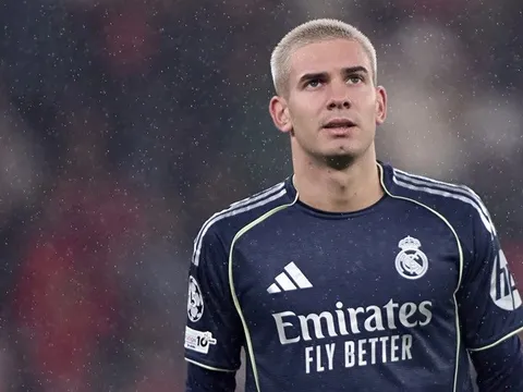 Đấu Sociedad, 2 sao Real Madrid đối mặt án treo giò