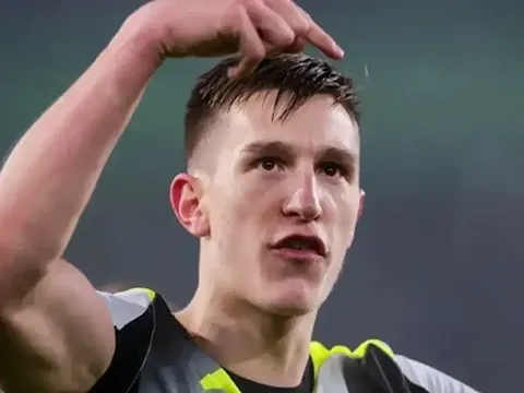 Matthaus ngăn Schlotterbeck đến Bayern làm kép phụ