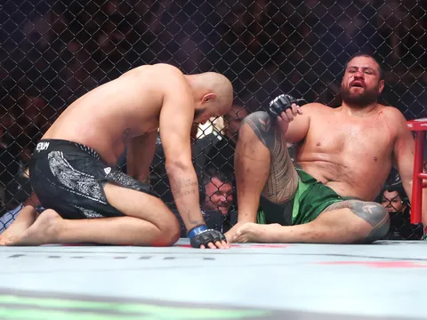 UFC và hạng cân heavyweight: Đã đến lúc 'khai tử' một tượng đài?
