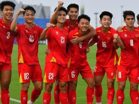 Bóng đá Việt Nam năm 2025 giữa vinh quang và nỗi lo