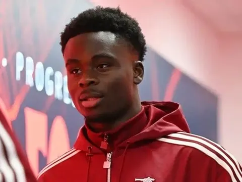 Calafiori chấn thương, Saka bất ngờ đá chính trước Wigan