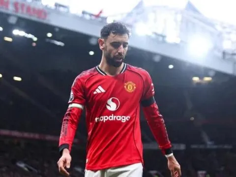 Carrick mở khóa Bruno Fernandes, thắp sáng giấc mơ Quả bóng Vàng