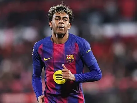 Yamal nén bệnh thi đấu trong ngày Barca thua Girona