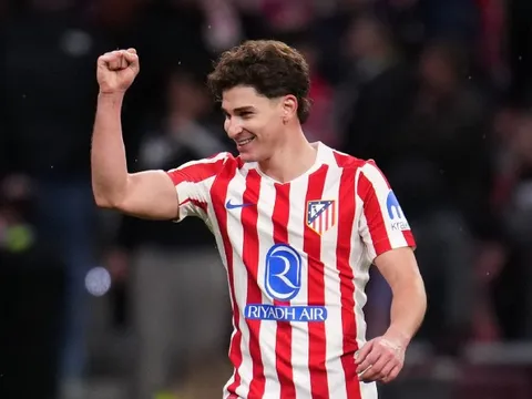 Arsenal và Chelsea vỡ mộng chiêu mộ Alvarez