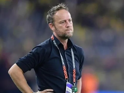 HLV Polking chỉ ra cú sốc khiến CAHN vỡ trận