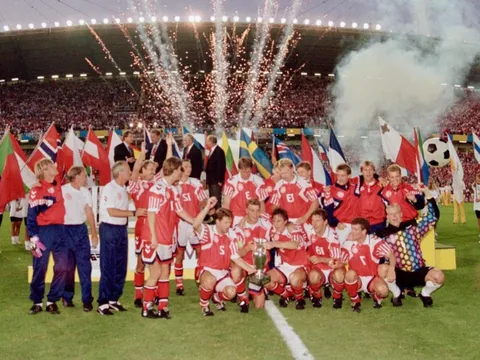 Lịch sử ĐT Đan Mạch: Từ 'Thùng thuốc nổ' đến cổ tích EURO 1992