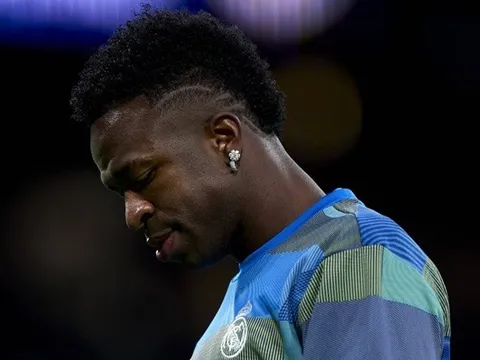 Bi kịch Vinicius và sự tàn nhẫn của bóng đá châu Âu