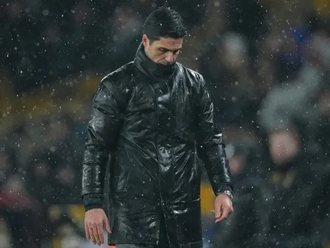 Arteta hết đường lùi khi Arsenal tự bắn vào chân