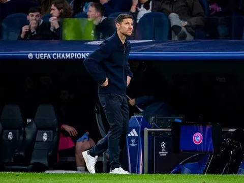 Xabi Alonso chê Marseille loạn, chờ thay Arne Slot