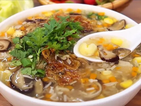 Thịt gà cúng ăn không hết làm thành món này: Lạ miệng cả nhà ăn hết veo