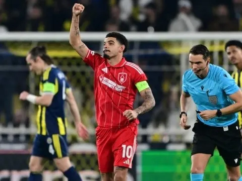 Vitor Pereira và màn lột xác của Nottingham sau kỷ nguyên Dyche