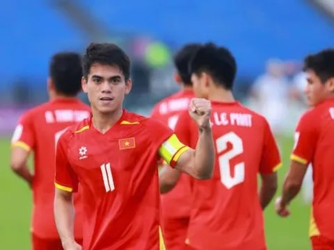 Khuất Văn Khang nỗ lực thi đấu để xây nhà báo hiếu bố mẹ