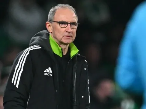 Martin O'Neill chỉ trích CĐV Celtic sau trận thua Stuttgart 1-4