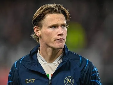 McTominay từ chối Ả Rập để gia hạn với Napoli