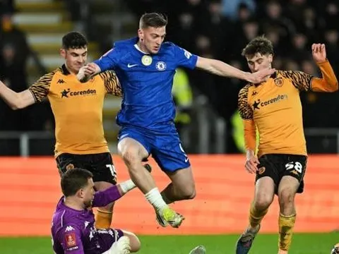 Chelsea cần sát thủ Delap, không phải công nhân chạy nhiều