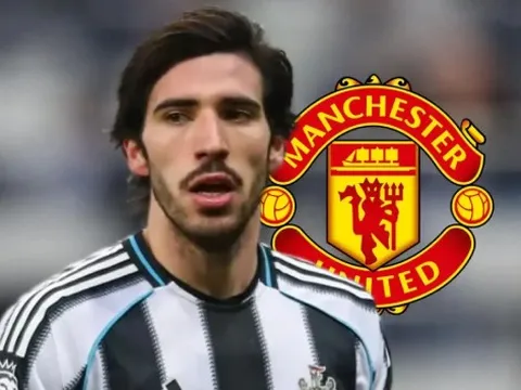 Saha giục MU chiêu mộ bộ đôi 160 triệu bảng từ Newcastle