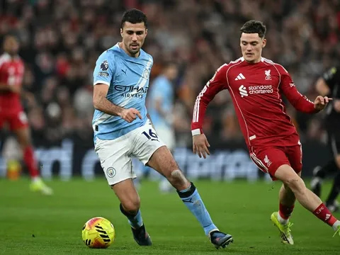 Pep thừa nhận sai lầm khi ép Rodri trở lại sớm