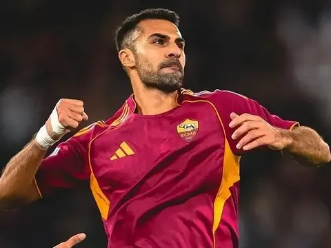 Phủ nhận tới Juventus, Zeki Celik bật đèn xanh cho Liverpool