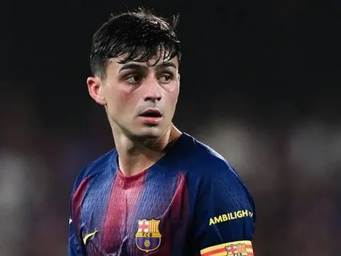 Barca đánh cược mùa giải vào đôi chân pha lê của Pedri