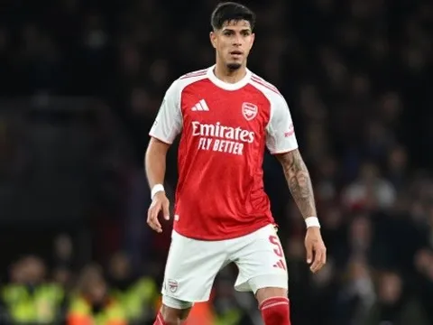 Piero Hincapie thừa nhận thích đá trung vệ hơn hậu vệ trái