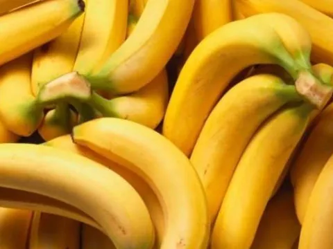 Cảnh báo: Chuối thờ chín rộ sau Tết, ăn không đúng dễ tăng cân mất kiểm soát
