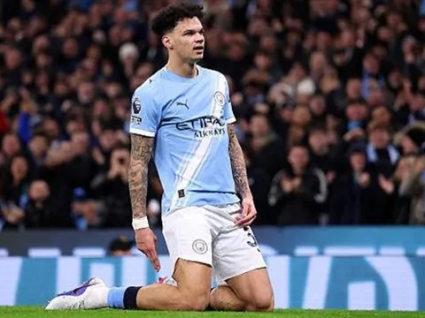 Nico O'Reilly mơ cùng Man City vô địch Ngoại hạng Anh