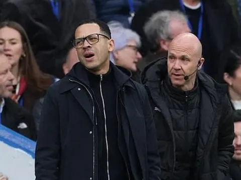 Quên kèm người, sao Chelsea khiến Rosenior nổi giận