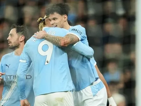 O'Reilly chói sáng trong ngày Man City hạ gục Newcastle 2-1