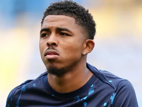 Fofana tung bằng chứng bị phân biệt chủng tộc sau thẻ đỏ