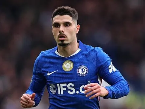 Pedro Neto phô diễn đẳng cấp trong ngày Chelsea chia điểm