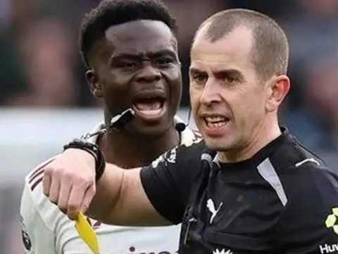 Trọng tài rút thẻ đỏ nhiều nhất bắt trận Tottenham gặp Arsenal