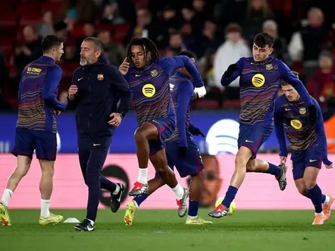 Flick xác nhận Pedri và Rashford tái xuất đấu Levante