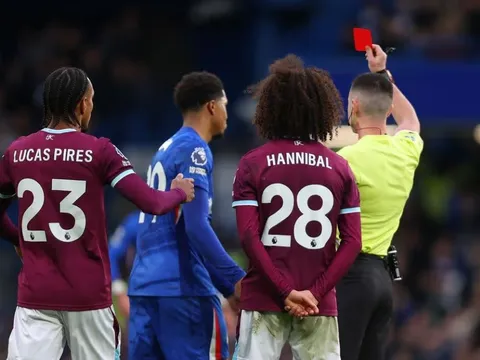 Chelsea phẫn nộ trước nạn phân biệt chủng tộc nhắm vào Fofana