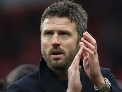 Carrick ra quyết định được lòng dàn sao MU