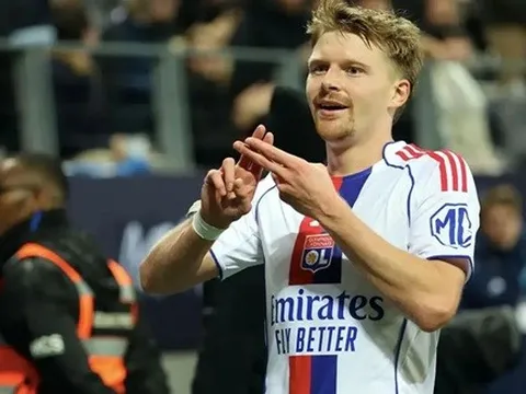 Spurs, Villa đại chiến Atletico giành sao Lyon