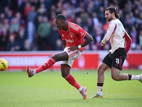 Chuyên gia bất ngờ khi Nottingham dồn ép Liverpool