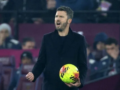 Thiên thời địa lợi giúp Carrick rộng cửa dẫn dắt MU