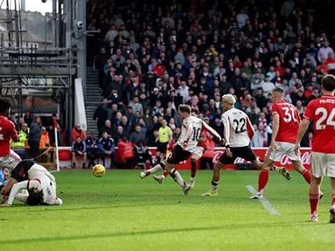 Mac Allister ghi bàn phút 90+7, Liverpool thoát hiểm ngoạn mục