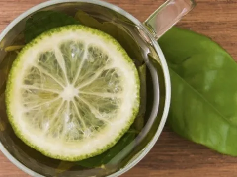 Cách uống nước chanh ấm buổi tối giảm cân cấp tốc, eo thon, dáng đẹp