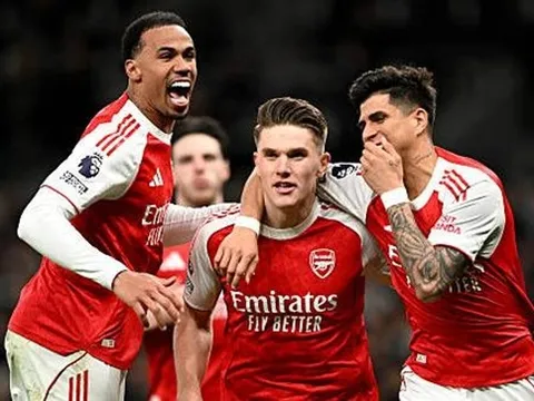 Cú đúp vào lưới Tottenham khẳng định đẳng cấp của Gyokeres