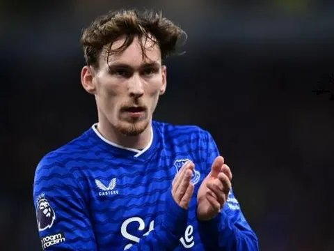 David Moyes sẽ mắc sai lầm nếu hy sinh James Garner trước MU