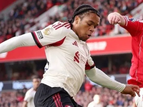 Sturridge khen ngợi sự bùng nổ của sao trẻ Rio Ngumoha