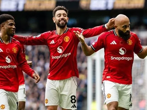 Carrick cần hy sinh Amad để kích hoạt Sesko