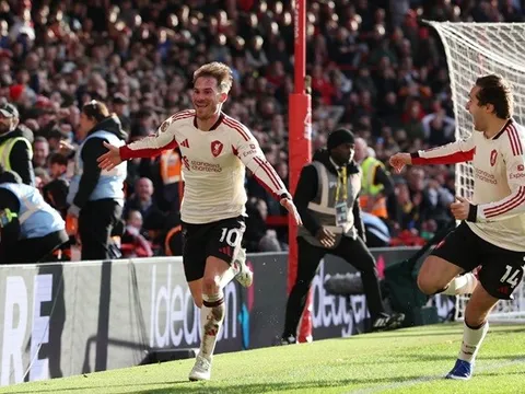 Thói quen phút bù giờ có thể cứu rỗi triều đại của Arne Slot