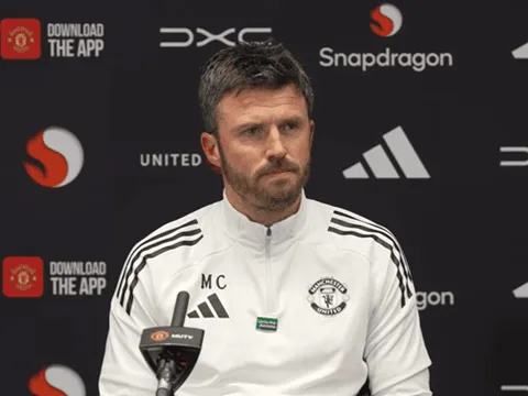Carrick tiết lộ ưu tiên chuyển nhượng của MU vào mùa Hè