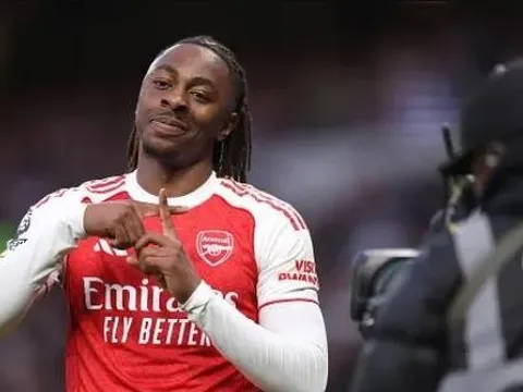 Eze rực sáng, Arteta vẫn bị Redknapp chỉ trích quản lý kém