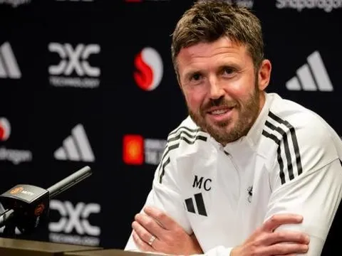 3 bài toán nhân sự Carrick cần giải để Man Utd đòi nợ Everton