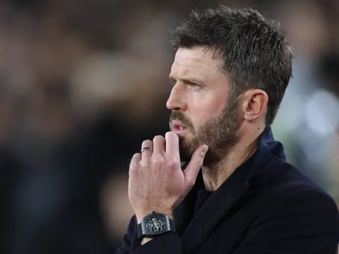 Bóng ma quá khứ ám ảnh Carrick trước đại chiến Everton