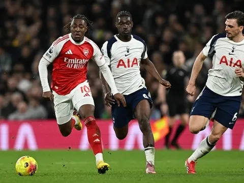 Eze lột xác tại Arsenal nhờ đức tin và cờ vua