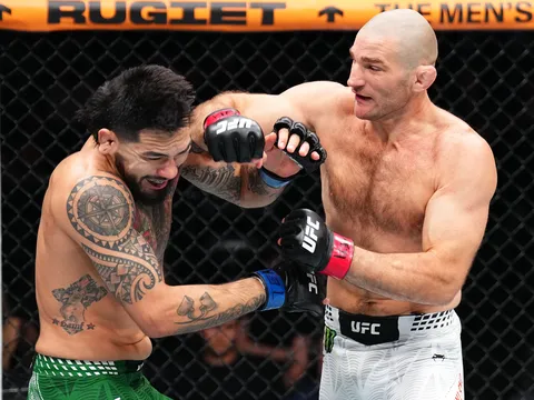 Cú lên gối định mệnh: Sean Strickland hạ knock-out kỹ thuật Anthony Hernandez tại UFC Houston